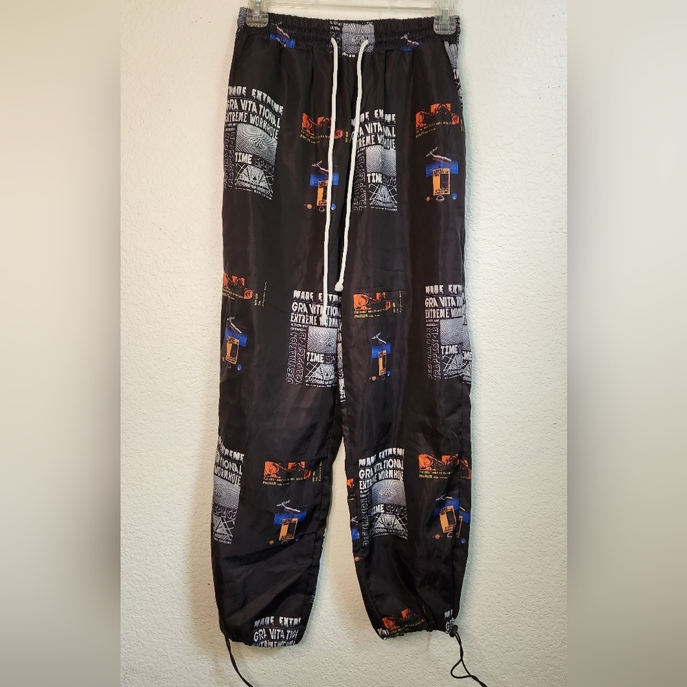 SHEIN graphic Print Nylon‎ Joggers with Drawstrings at the Ankle, Size M